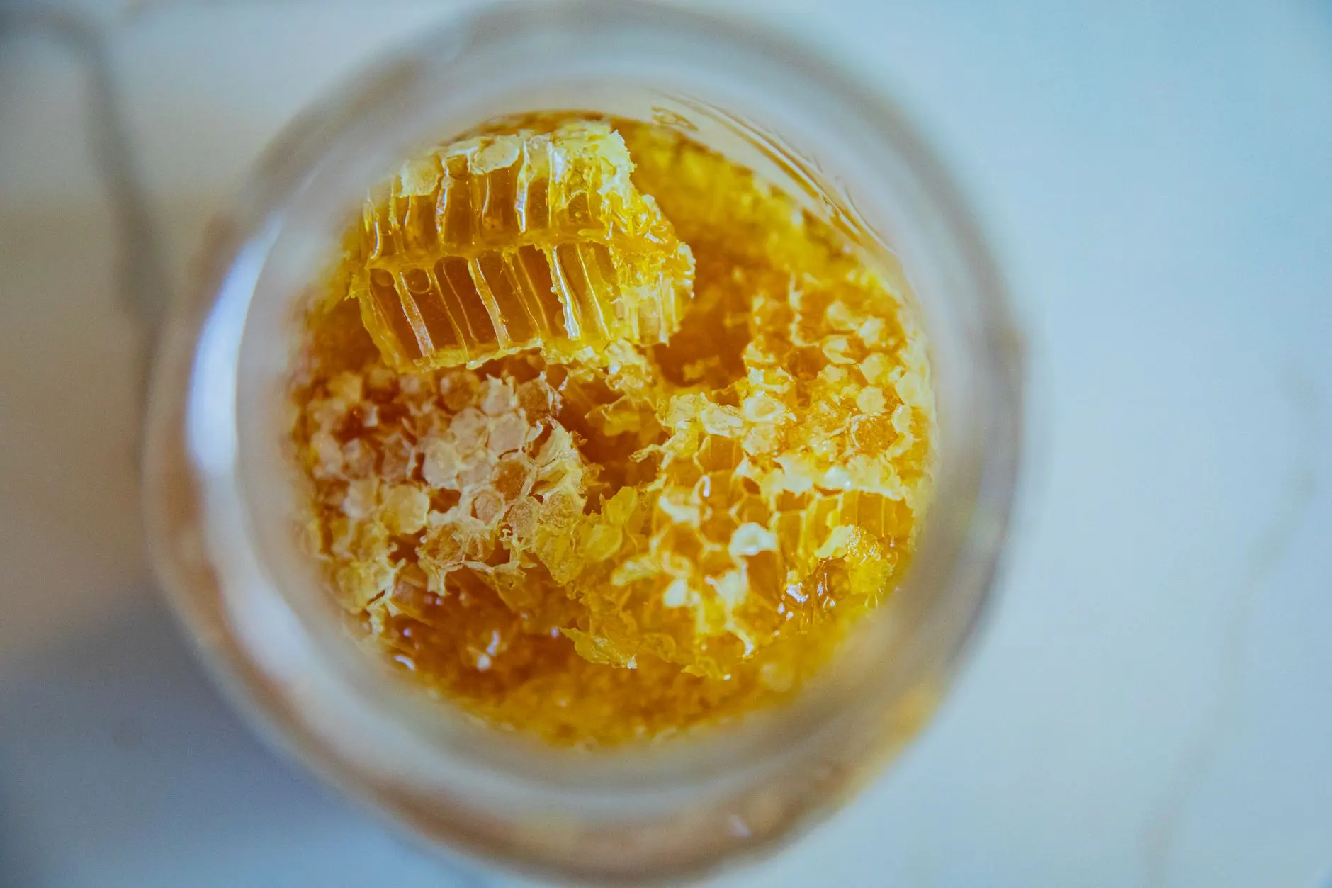 家用净水器滤芯更换周期与维护指南：保障水质安全